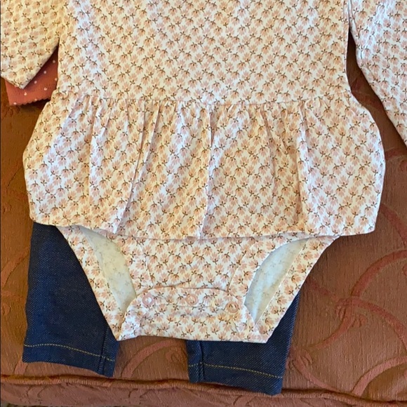 Carter’s Set - Picture 3 of 4